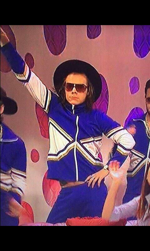 #1 ON ITUNES WITH NO PROMO
#DragMeDown