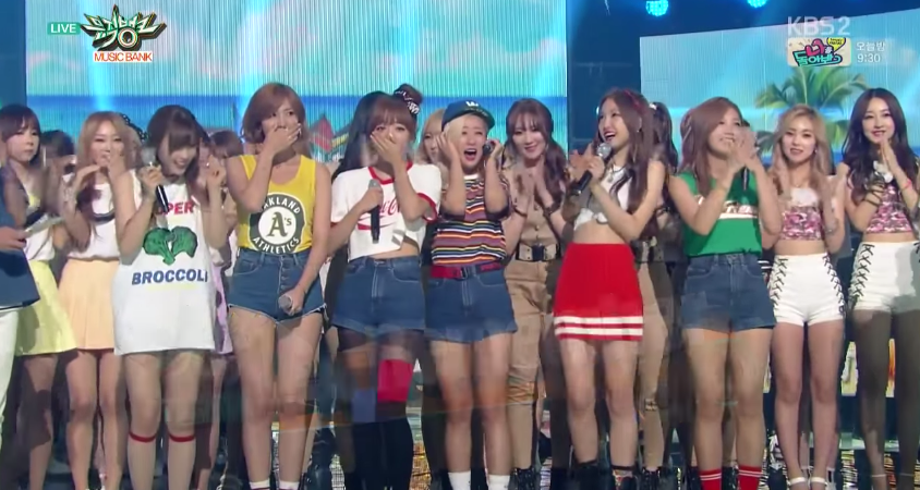 hayuluf's tweet photo. Congrats apink @eurnjiap @ohhoyong @naeunxpink @Namjoosi @rongchocs menang lagi !! #Remember3rdWin http://t.co/8lDEnvttMk