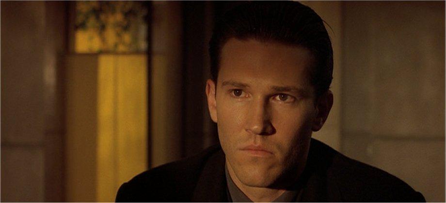 Happy birthday to Loren Dean!       