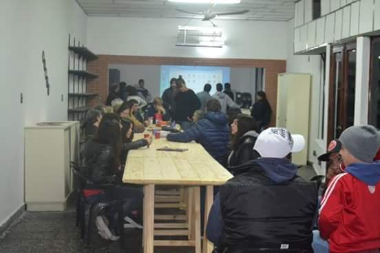 VolvereVeronica's tweet photo. Inauguración #VolveréPipinas http://t.co/7kAO716QP3