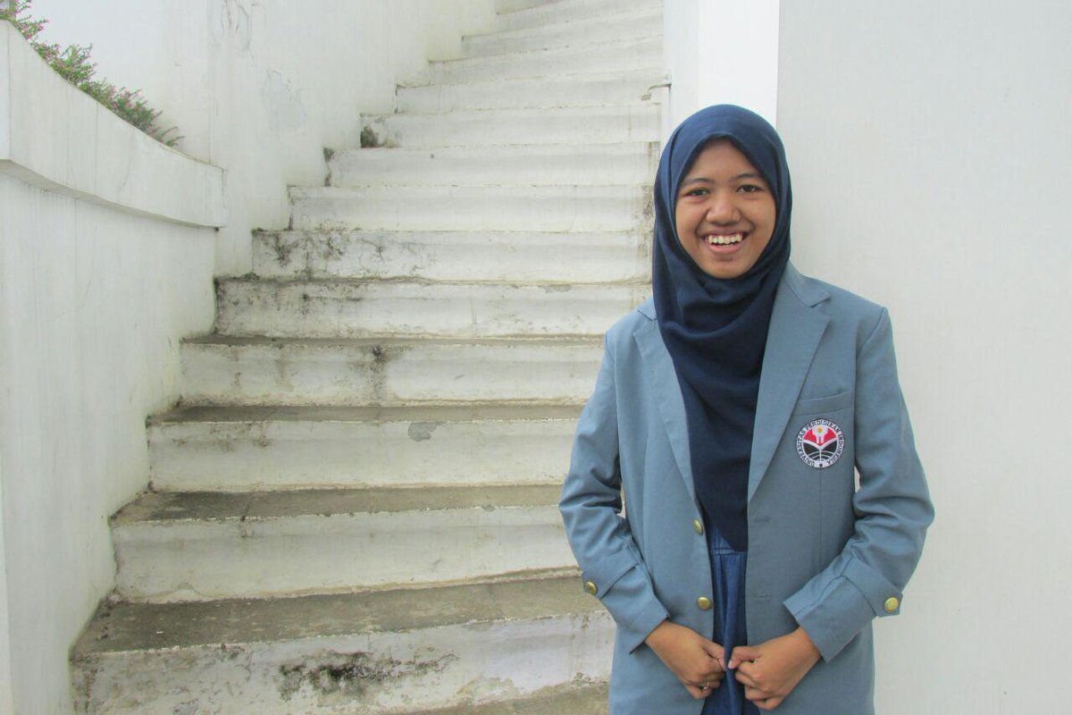 mokakuupi's tweet photo. Opr*Koordiv Dokumentasi: Diani D. E. (2012), P. Kimia > @dianidayday (penangkap momen, hati2 ya kameranya Peka haha) http://t.co/sgLXzdazq0