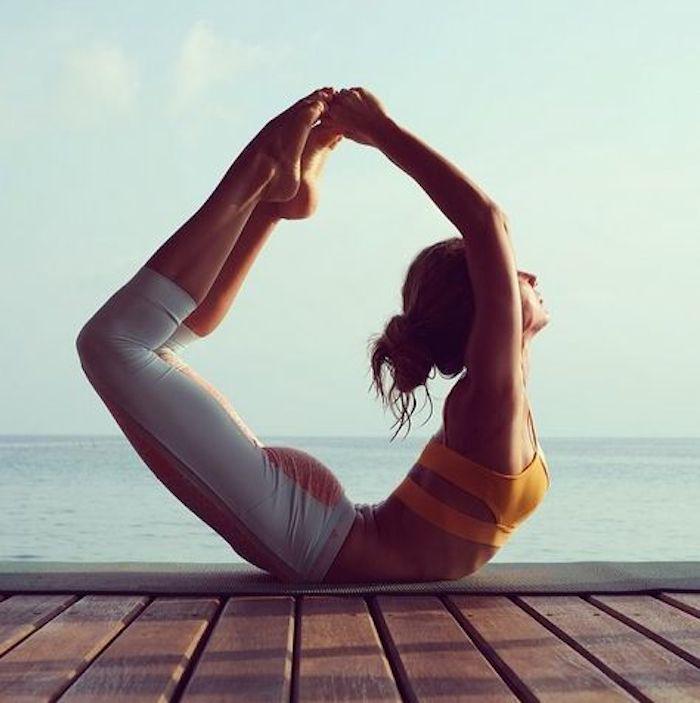 paulemagazine's tweet photo. Le chat, le papillon.. Sélection des postures de yoga qui boostent la libido http://t.co/eI9OfjGYdF http://t.co/MQCT44vGy7
