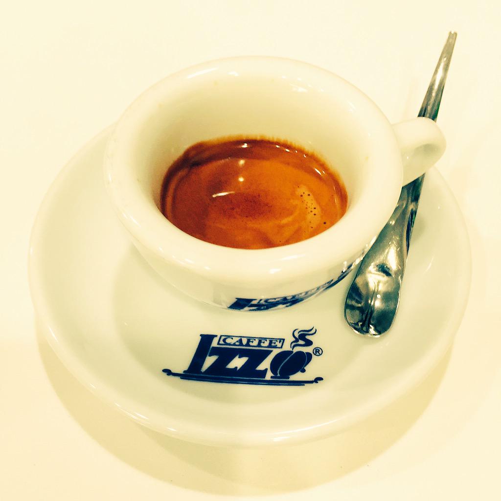 GruppoIzzoSrl's tweet photo. Un buon Espresso è quello che ci vuole #Espresso #buonpomeriggio #caffeizzo #coffetime http://t.co/xdTXIegoco