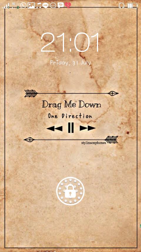 xdmdstylesx's tweet photo. hands and bow down to @stylinsonphones  🙇🙇👏 My wallpaper and lockscreen tho😍 http://t.co/lgdQ9j7FVw