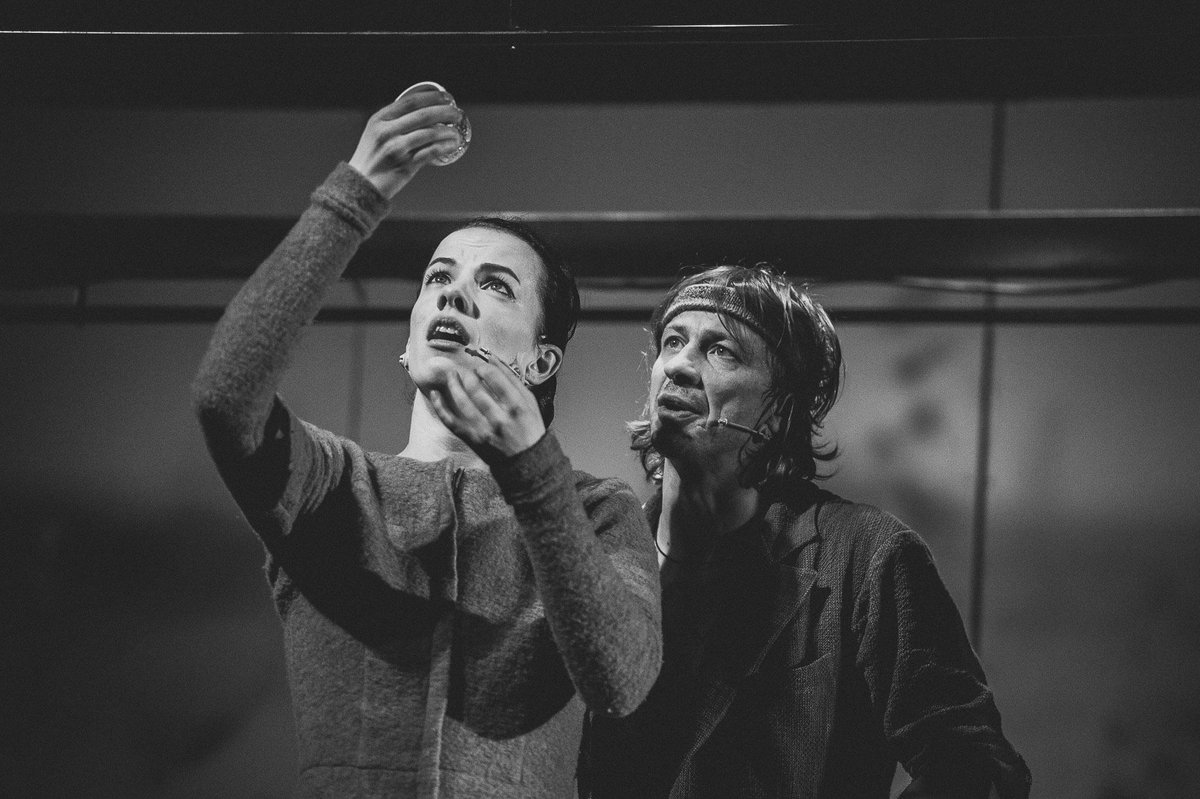 Liepajasteatris's tweet photo. Priekšā garš (ceļu remontiem pilns) ceļš. Dodamies uz @Cesufestivals. 1984 jau rīt un arī parīt! http://t.co/aFmK0xUUyy