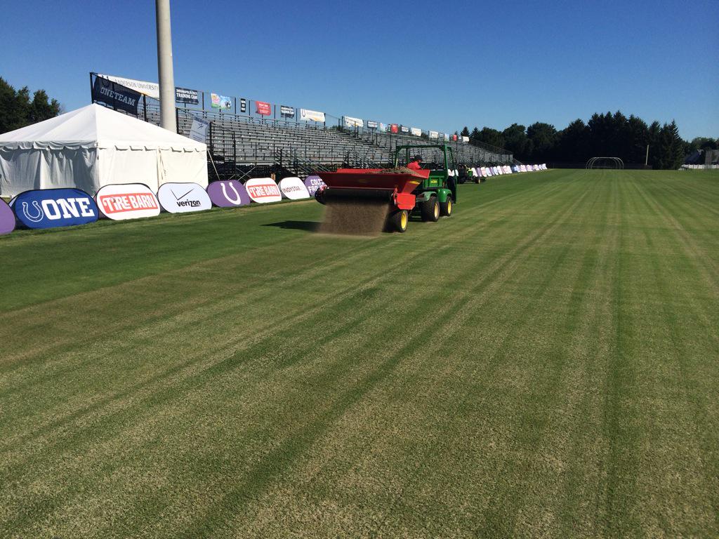 JamieMehringer's tweet photo. One more last dusting of sand in advance of camp. #thatchcontrol http://t.co/J3v36R8hHJ
