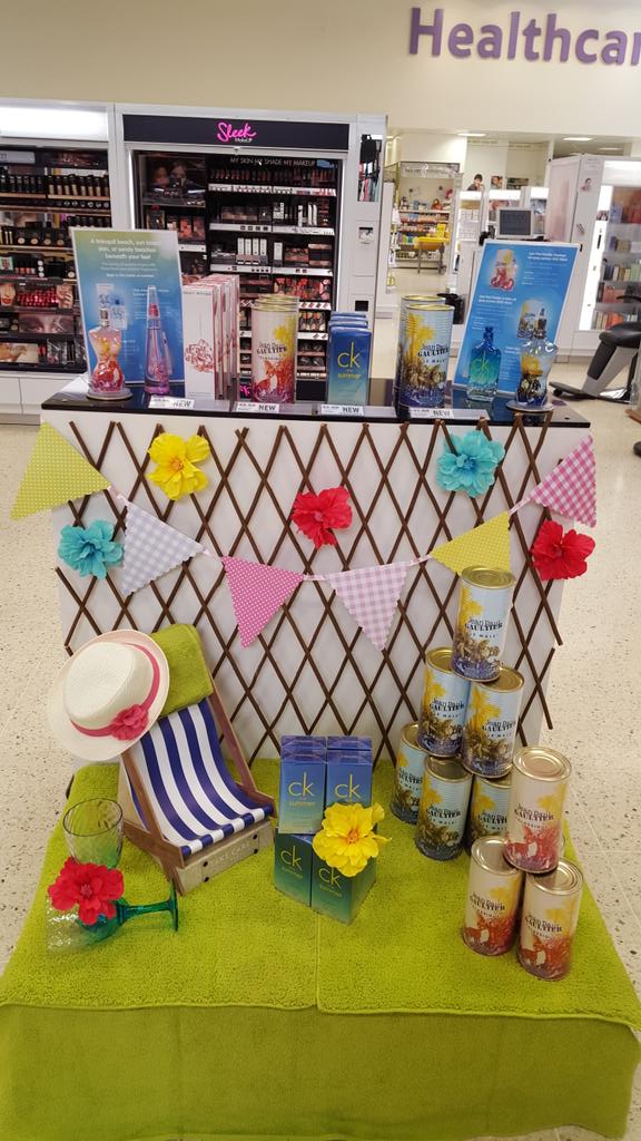 CornsJacqui's tweet photo. Bask in the scents of summer at tesco dudley! 🍦🌞 @gina_pollitt @BeautyWrldSkool @richie_may http://t.co/IauXTE5A7d