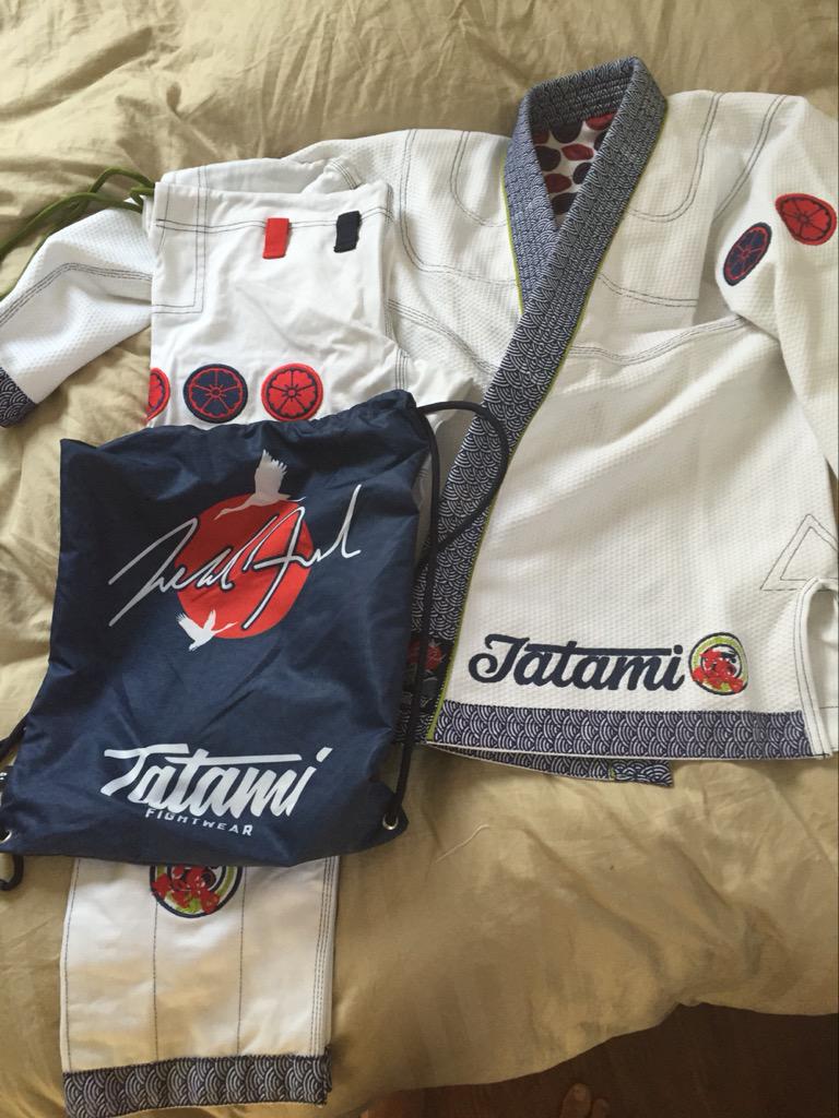 cnicolescu's tweet photo. Ready for war! #tatami #jiujitsu #bjj #mikefowler #fokai http://t.co/LtInXClMbA