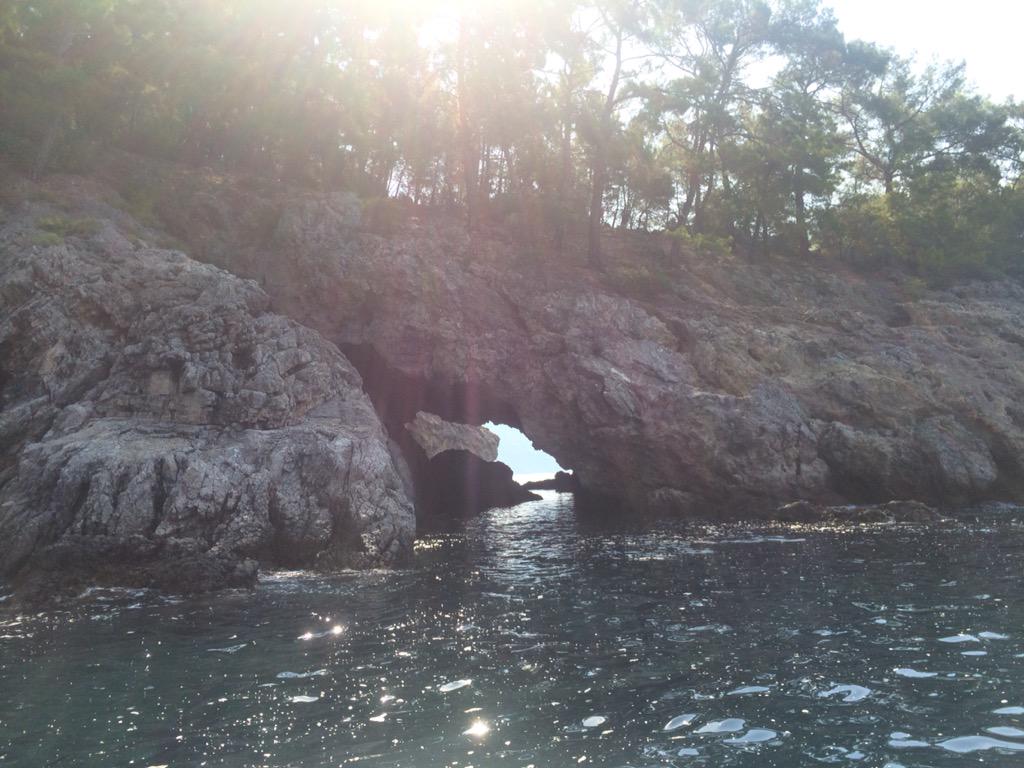 TheWineGuys1's tweet photo. Being a 'culture vulture' in Dalyan town, stunning scenery and a glass of white to top it off! #tourist #winelover http://t.co/W7tT13cgO6