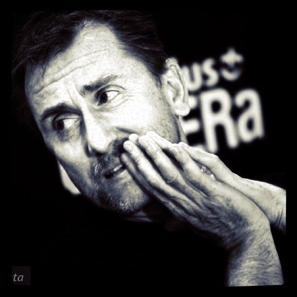 amazingtimroth's tweet photo. A Lot of work, I'm so sorry ! I'll make it up to us ... Busy but always tim roth's fan ! http://t.co/xkeXYPdRtJ