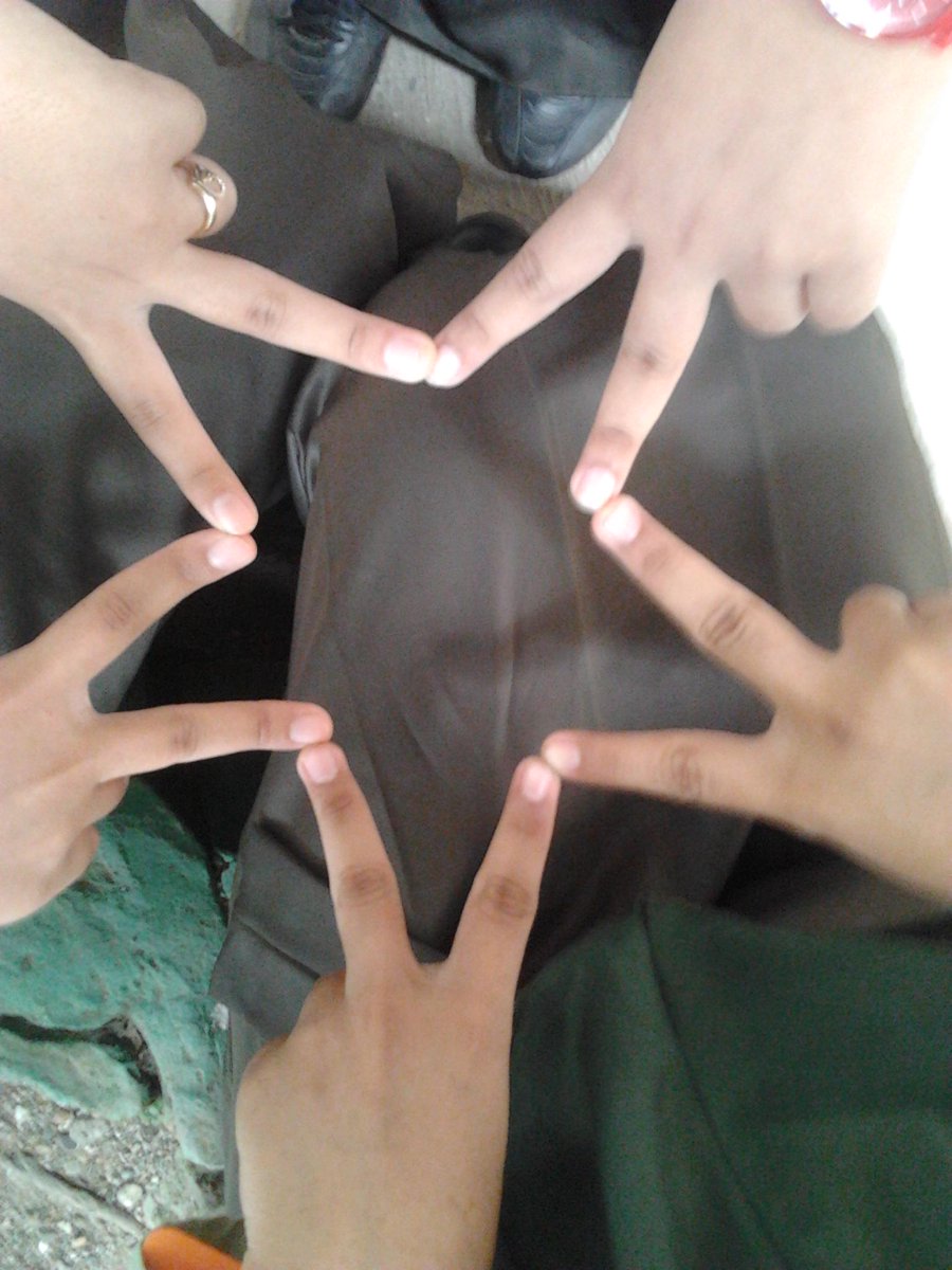 Fiore_Diang_A's tweet photo. Sahabat :) http://t.co/s1jT1I4S4T