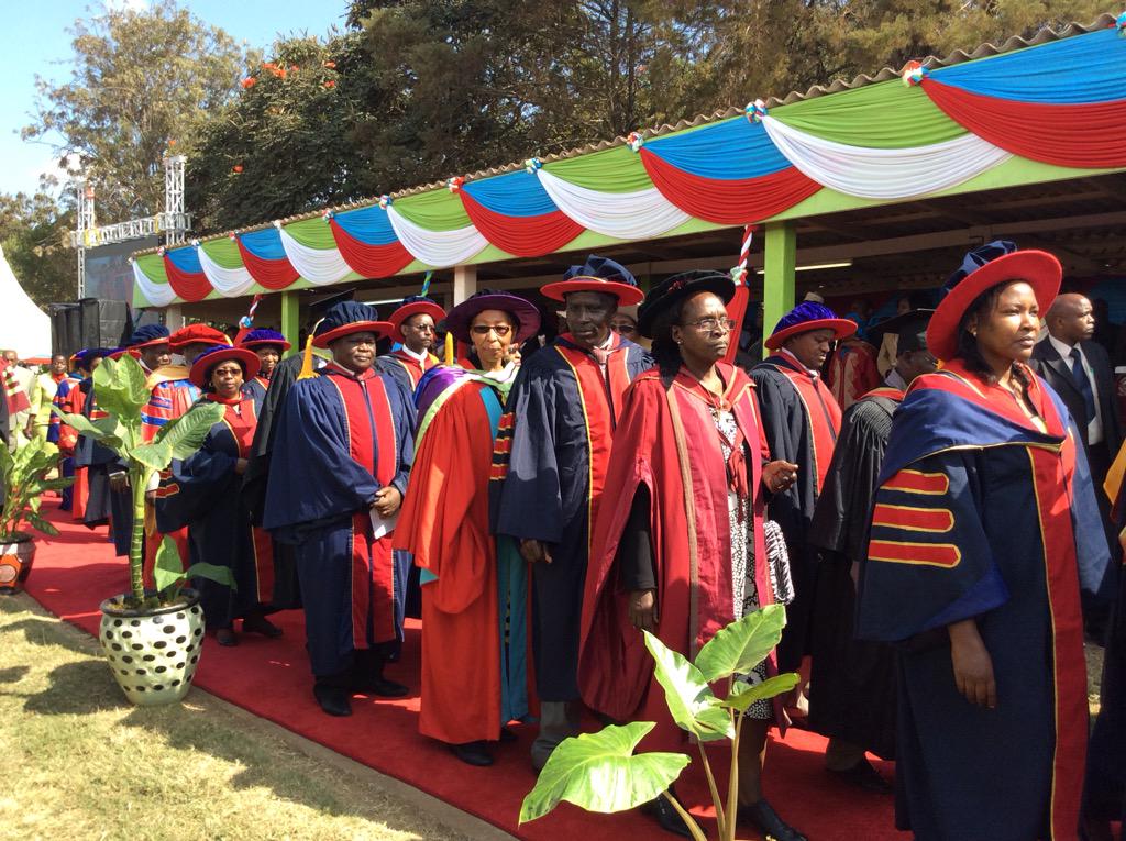 DiscoverJKUAT's tweet photo. #25thGraduationCeremony #JKUAT http://t.co/j2KPZktyEs