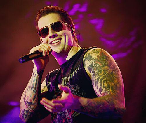 Happy Birthday M. Shadows! Handsome man with beautiful smile and great voice. Best wishes. 