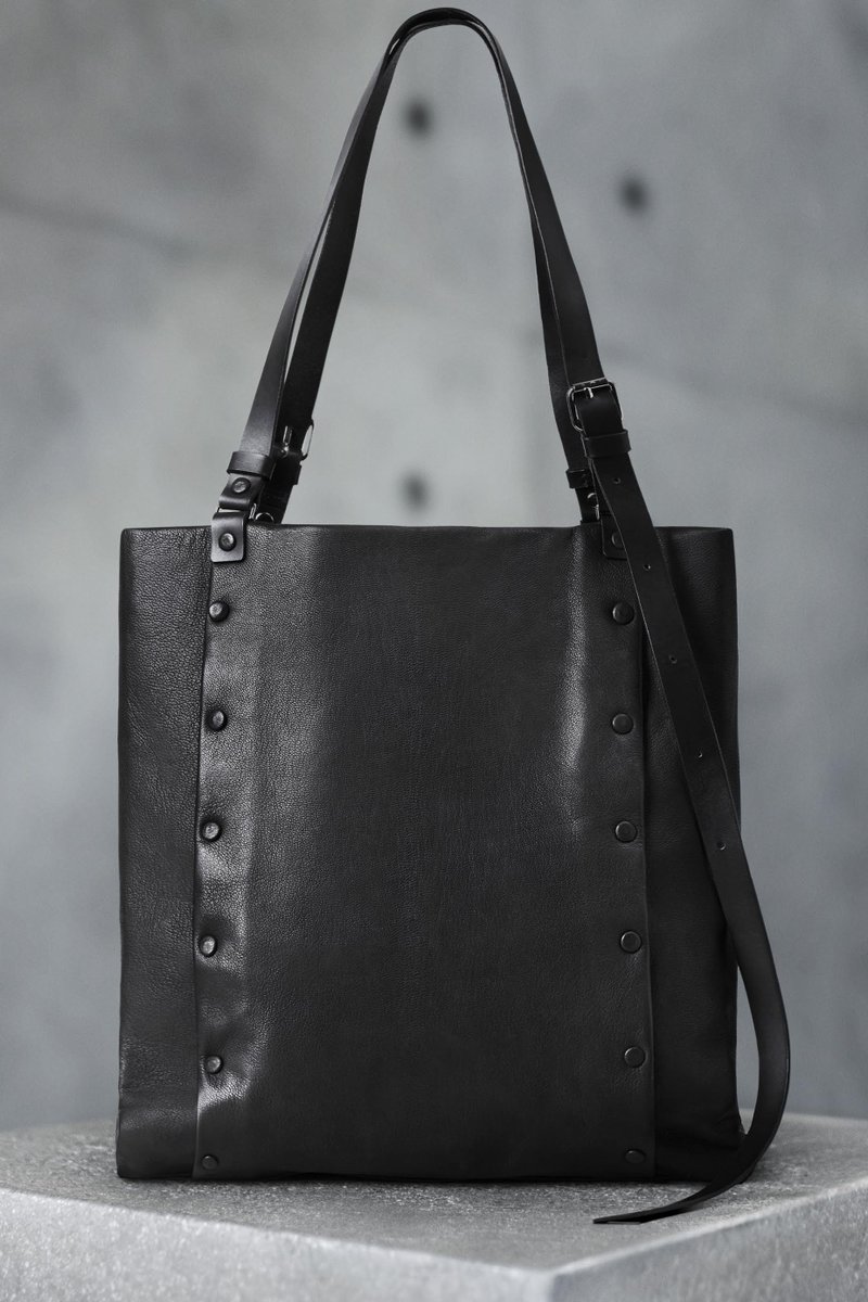 AllSaintsLive's tweet photo. #THEALLSAINTSHANDBAG

The Darling North South Tote. View and shop the full Capital Collection: http://t.co/ypF562ap27 http://t.co/jVezJzYsab