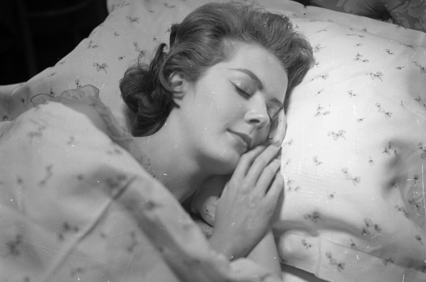 bbcgetinspired's tweet photo. Difficulty sleeping? Exercise is proven to clear the mind & help you drift off. #Getispired http://t.co/tIxfA9hMM5. http://t.co/sYuWebt3ny