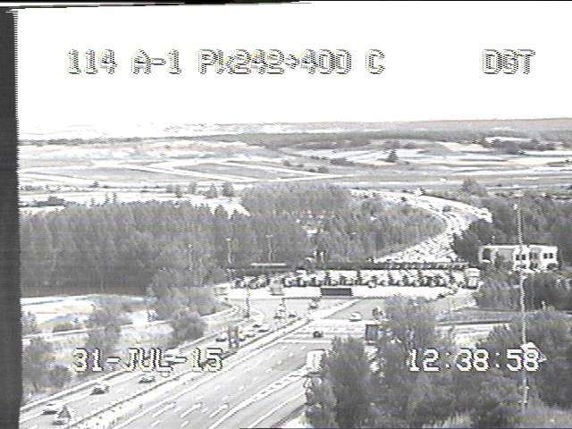 PCivilBurgos's tweet photo. 12:40 Continúan RETENCIONES🚙🚗🚙 #AP_1 (km 4➡2) Peaje Castañares #Burgos.(Sentido Madrid)
⚠AUMENTE DISTANCIA SEGURIDAD⚠ http://t.co/7Gz0L34x4M