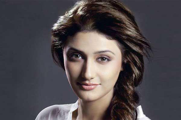 GR8_Stars's tweet photo. http://t.co/4E2MUOJCC8
@iraginikhanna in @StarPlus #HatsOffs next??? http://t.co/9U68dpayJW