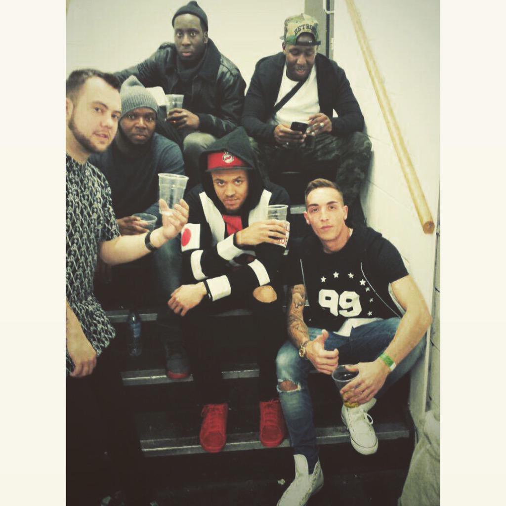 JakeOfficialS2N's tweet photo. BackStage Antics 

@THEE_NARKO @officialrobross http://t.co/VEPLF0JIM8