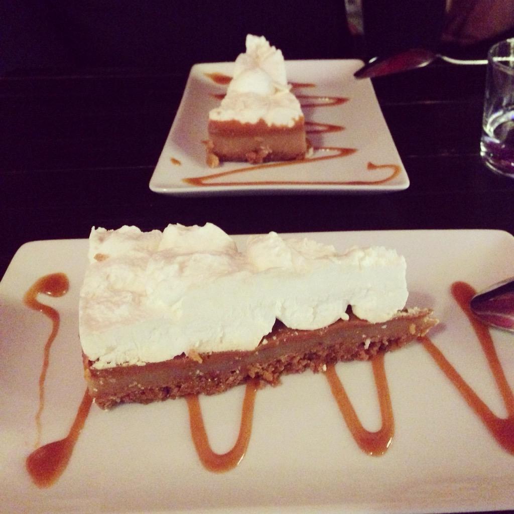 jennyvisomblain's tweet photo. THE Banofee du @bdcbardelacote 😋 #biarritz #banoffee #ocean #surf #bardelacote #yummy #instafood http://t.co/0odaIQ4zJk