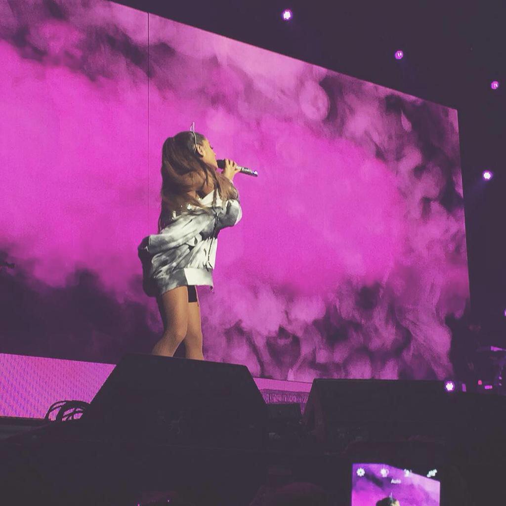 -NUEVAS FOTOS- #HoneymoonTourPhilly