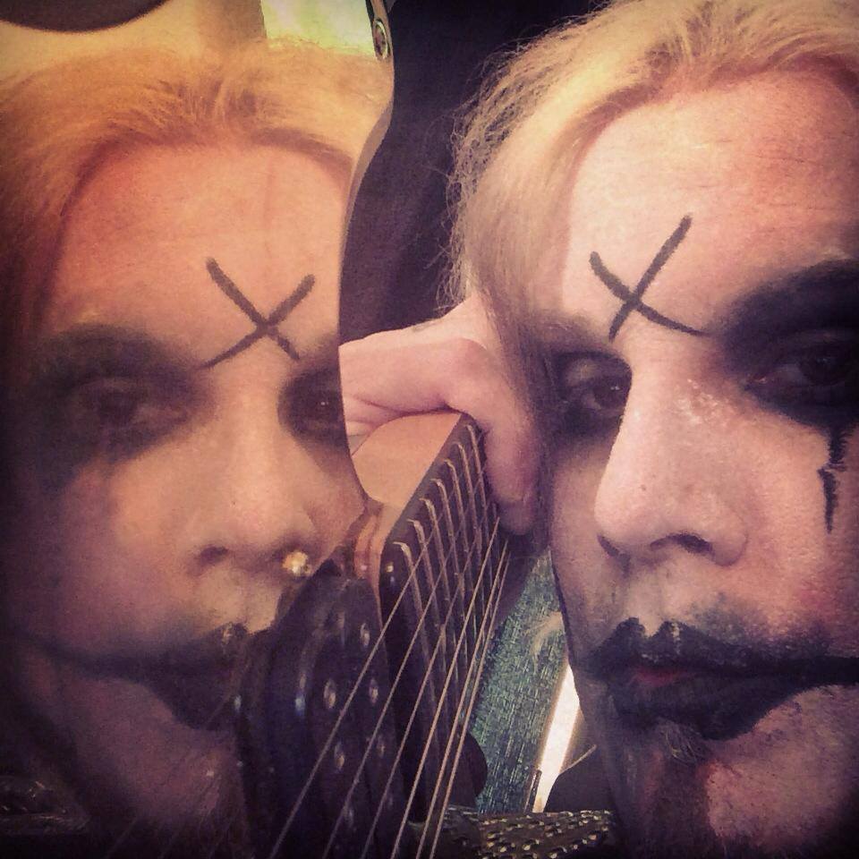 (^^)/ Happy Birthday  John 5!!!!! 