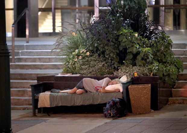 WiStateJournal's tweet photo. Paul Soglin proposes time limit on benches, sidewalks Downtown http://t.co/1vQOs9SELd http://t.co/23jiOwMIG0