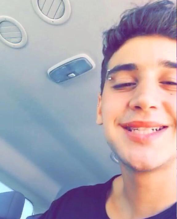 fakenoskians's tweet photo. My #TeenChoice for #ChoiceWebStarComedy is @janoskians

retweet for jai's eyebrow piercing http://t.co/9lT5Q53LA0