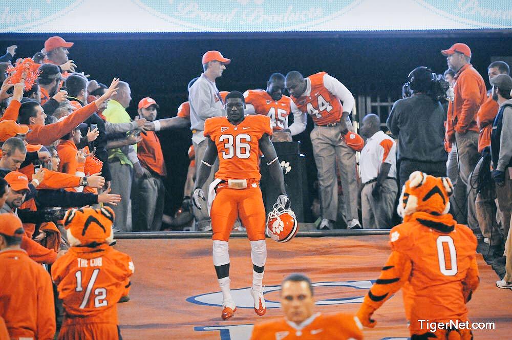 HillWatch's tweet photo. 36 Days #Bmaxx #ClemsonNFL http://t.co/2NE3Bb2mi3