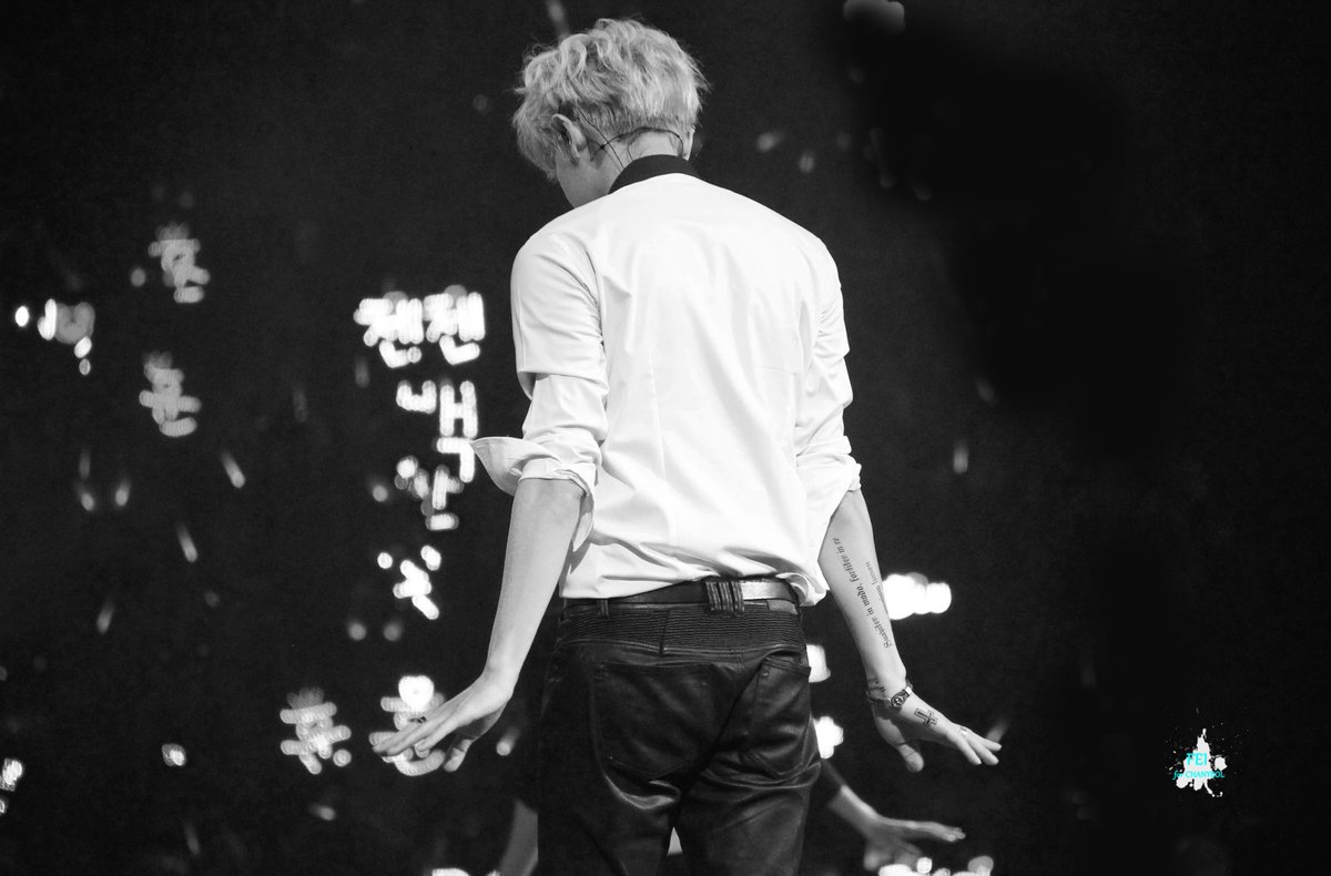ChanHomeTH's tweet photo. 150531 EXO'luXion #CHANYEOL #2
Cr.飞啊菲就不见了
http://t.co/U9S0r3hIgM
http://t.co/FAXzqf4wG9
http://t.co/ZomC7aVSV4 http://t.co/nSCnvQSpaY