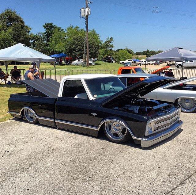 outlawdivision's tweet photo. God Bless bags and valves. #airride #getlow http://t.co/IlOBjMiCUl