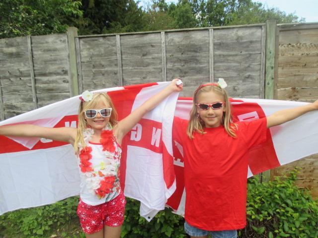 TryIncurro's tweet image. come on england. all done. now just small matter of 121 to get