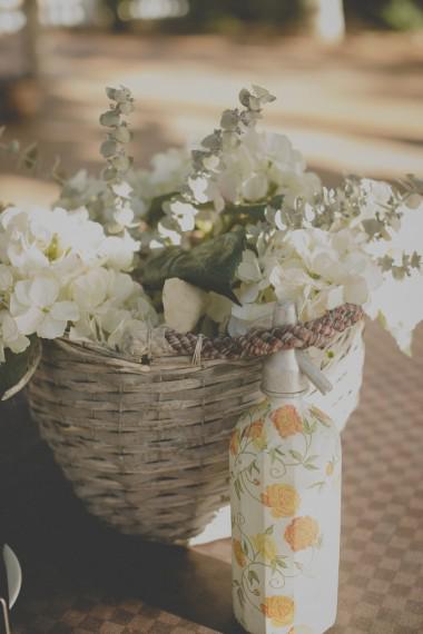telva's tweet photo. Hoy en #BodasConEstilo... una #boda rústica al aire libre. ¿Quieres colarte en ella? http://t.co/6p1oQHRxpv #Novias http://t.co/1x61Pg4Ht3