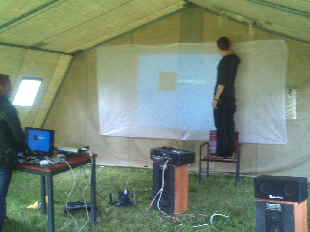 ozofest's tweet photo. Karaokes/chill telts arī gatava sagaidīt apmeklētājus. http://t.co/iSirohPCjk