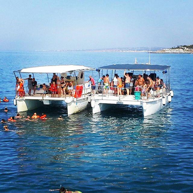 LaTorrEscursion's tweet photo. #escursionilatorre #torrevado #salento #grotte #catamarano #puglia #lusulelumareluientu http://t.co/sdaQCSbZvZ