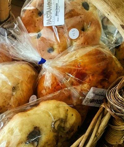 cowbridge_food's tweet photo. Hand made Italian focaccia in 4 flavours at Elephant and Bun on Cowbridge High Street
@ElephantandBun 
@Pastamore http://t.co/AhPfQmY36I