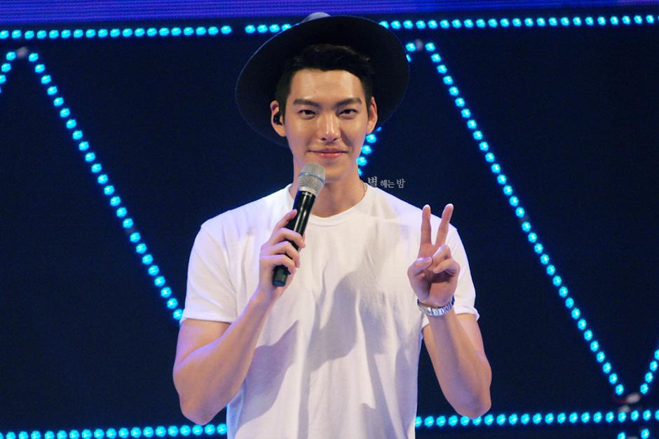 TheRainbow_Star's tweet photo. 150719 #김우빈 #김우빈팬미팅 #김우빈_팬미팅 http://t.co/MnxIUmrh0R
