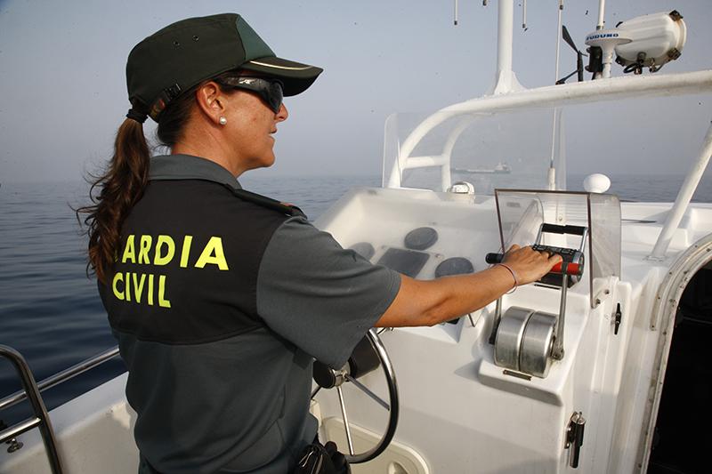 guardiacivil's tweet photo. Disfruta del ocio, en el mar, en la montaña o en el pueblo; pero hazlo con seguridad.Consejos http://t.co/d1pZAvMgFZ http://t.co/tmDUBU4B23