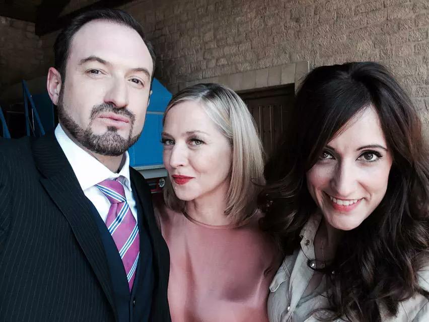 AnaMorgadeCFOfi's tweet photo. @ana_morgade junto a @AlexODogherty y @castropilar en el rodaje de #OlmosYRobles http://t.co/5mfMk2JSZ1