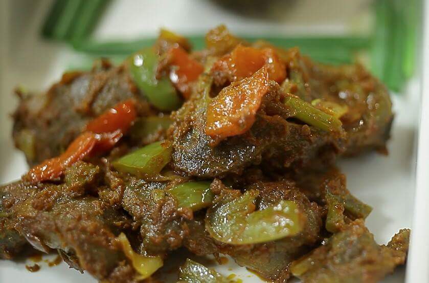 EbonyLife_TV's tweet photo. Watch @Maste prepare grandma's traditional coconut rice made in a modern way,  paired w/ peppered gizards #Chefrican http://t.co/rE2pFKElfU
