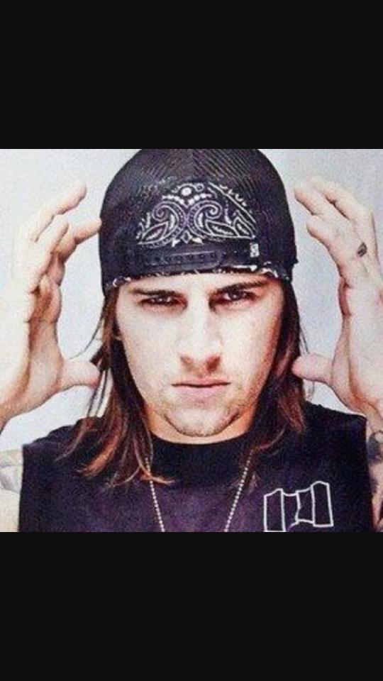 Happy birthday M. Shadows 