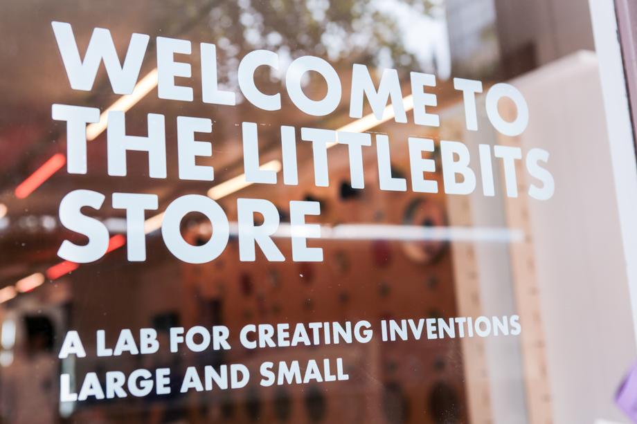 MicrochipMakes's tweet photo. A is Arduino, Z is for ZigBee. Learn your Maker ABCs at @littleBits’ new NYC store: http://t.co/2buseZrbMA http://t.co/sjPo8Jha24