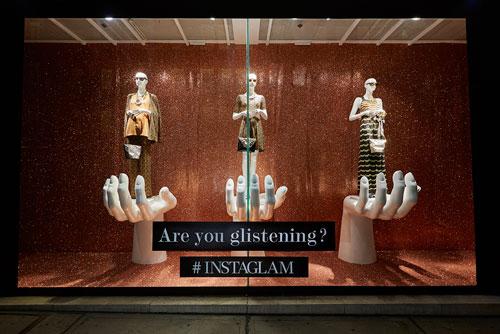 retailfocus's tweet image. New @FenwickBondSt pics have been added to our #London #windows blog retail-focus.co.uk/blog/1444-lond… #retail #retaildesign #vm