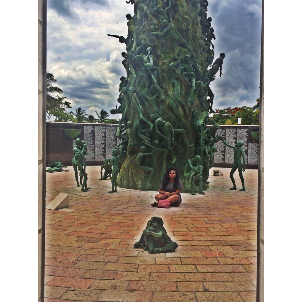 jazz4lash's tweet photo. #Holocaust ❤️ http://t.co/E5xmbZHxqF