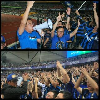 arden_notaris's tweet photo. Pengalaman luar biasa menjadi Capo bersama bang @fitrial999 di "Tribun Utara" Longgang Stadium #ICC2015 #InterInChina http://t.co/YoXov2cjvo