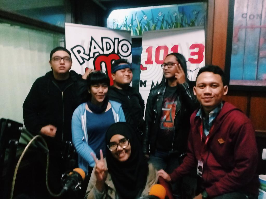 Yow <a href="/EDM_MLG/">EDM Malang</a> Selamat ber-berisik ria.. Stay young and positive :* #MLGLIMITLESS