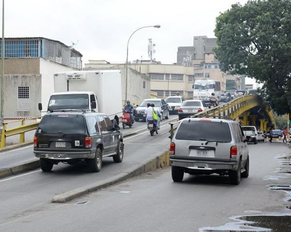 mintransporteve's tweet photo. #RECUERDE esta noche a las 8pm y hasta el #DOM02 estará CERRADO el Elevado de la Av. Roosevelt http://t.co/rwPTUUN03F