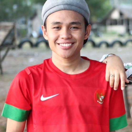 mokakuupi's tweet photo. acara*Koordinator Lapangan : M. Havid (2012), P. Fisika > @mravidi (hati2 ya, akang ini nyebelin bgt orangnya haha) http://t.co/nLr4JVdrDo