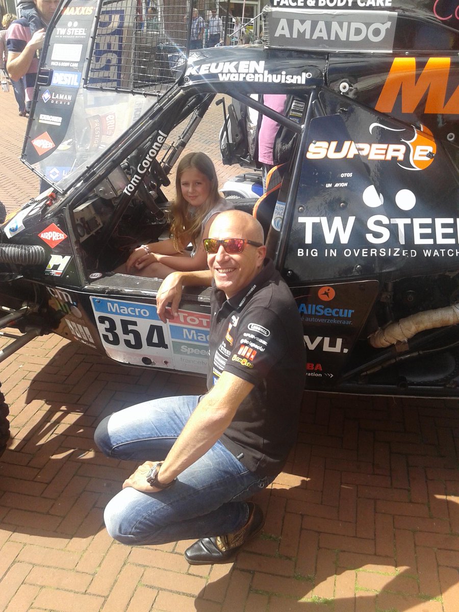 Ook <a href="/chantalaalbers/">Chantal</a> samen met <a href="/TimCoronel/">Tim Coronel</a> op de plaat #Dedemsvaria bij de @DAdrogistNL Evelyn Drent