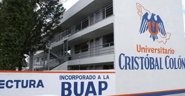 uccbuap's tweet photo. #UniversitarioCristóbalColón te ofrece 7 Licenciaturas. ¡INSCRIPCIONES ABIERTAS! Visita: http://t.co/y9n1aN12fp http://t.co/neWKRbrGYJ