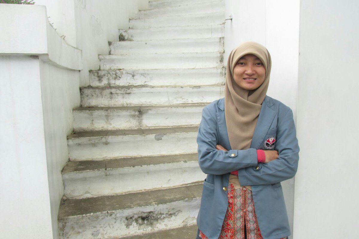 mokakuupi's tweet photo. acara*Divisi Manajemen Acara: Indana A. P. (2012), P. Tek. Agroindustri (teteh cantik yg bakal bikin acaranya greget) http://t.co/oWYniwB4TB